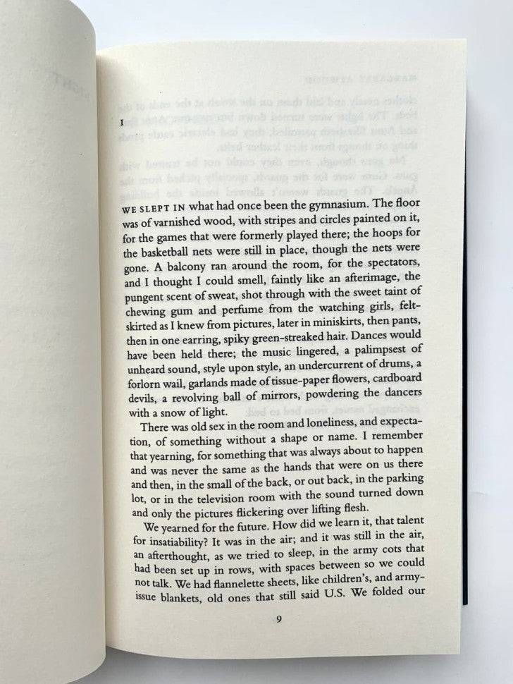 Le Conte de la servante (Рассказ служанки)