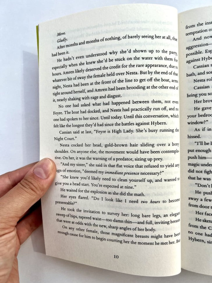 A Court of Silver Flames (Королевство серебряного пламени)