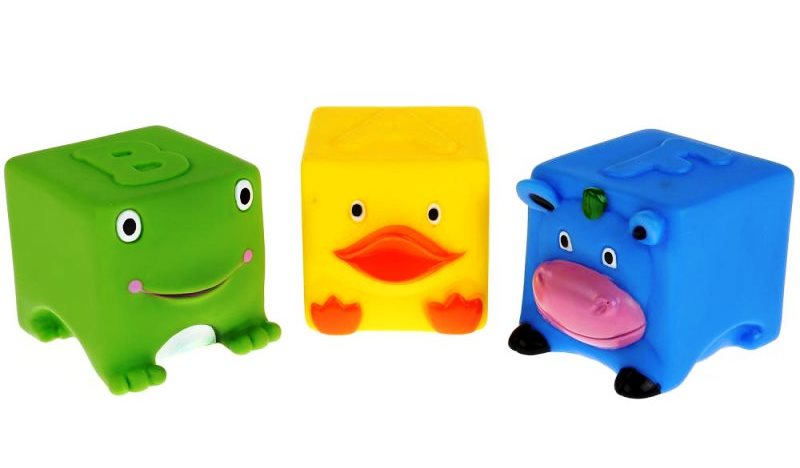 Игрушки пластизоль для купания "Играем вместе" 3 кубика (ABF) пищалка в сетке (русс уп) в кор.2*25шт