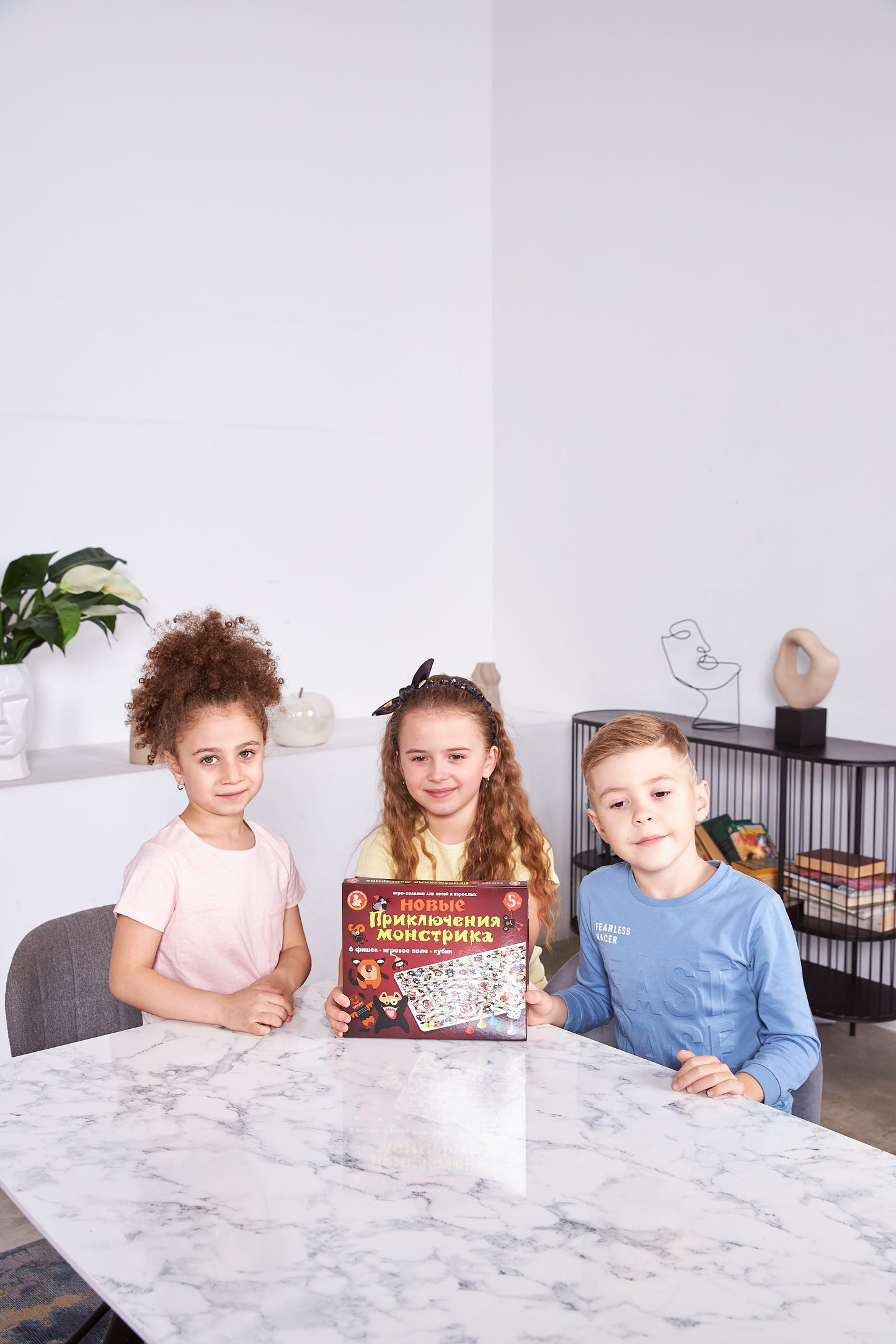 Игра настольная Ходилка "Новые приключения монстрика"