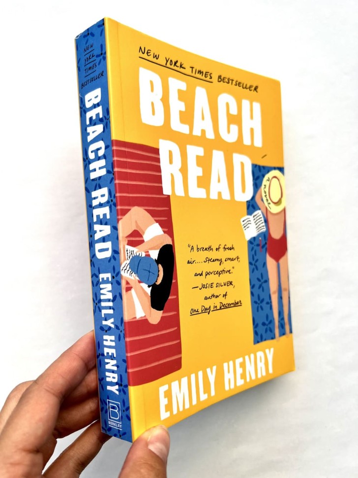 Lecture de plage (Пляжное чтение)