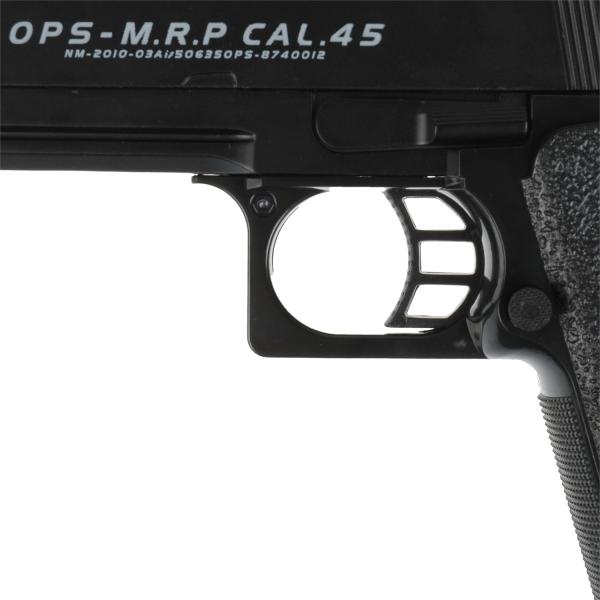Pistolet (п) métal, chargeur simple, avec pistolets C6 dans le cor. dans le cor.36шт