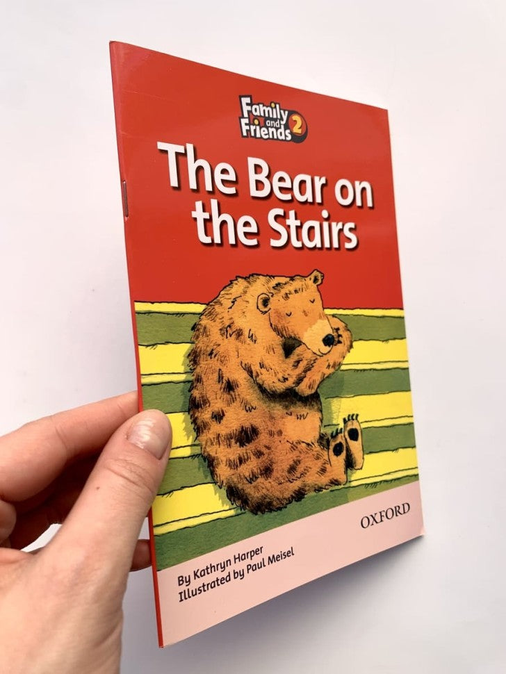 2 P.3 The Bear On The Stairs (Медведь на ступеньках)