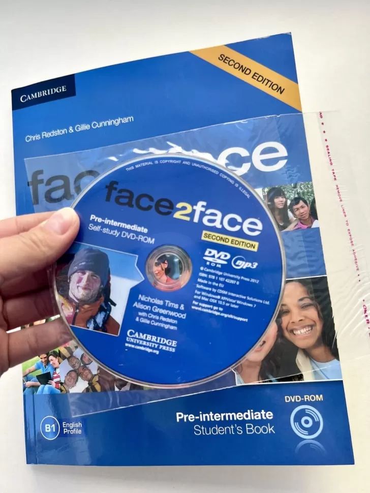 Face2Face Pre-intermediate Student's Book. + DVD