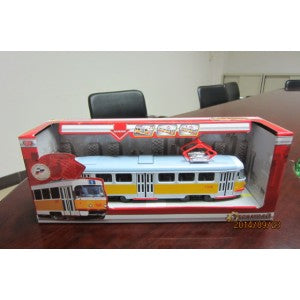 ТРАМВАЙ "ТЕХНОПАРК" ПЛАСТ. 30СМ, СО СВЕТОМ И ЗВУКОМ, ОТКРЫВ. ДВЕРИ 9708B В РУСС. КОР. dans кор.24шт