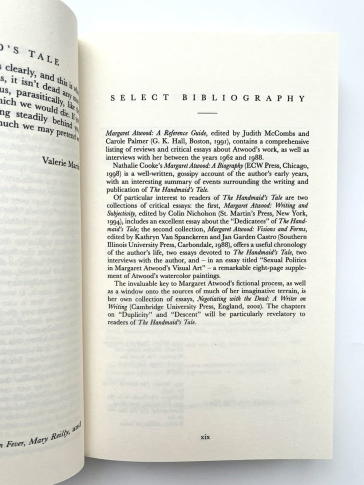 Le Conte de la servante (Рассказ служанки)