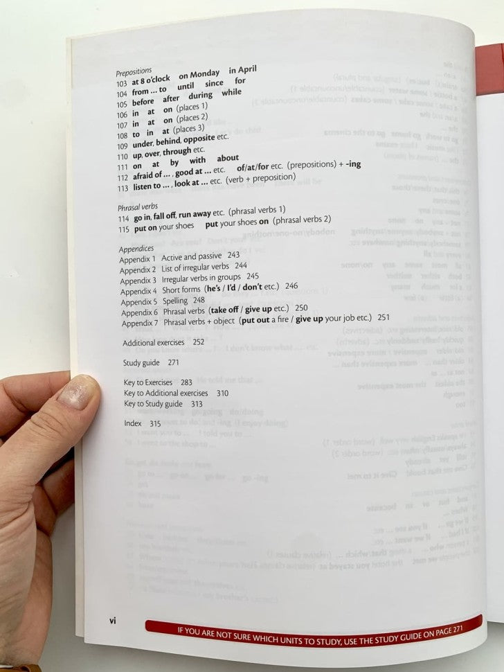 Grammaire essentielle en pratique. Un manuel d'auto-apprentissage et de pratique pour les élèves de niveau élémentaire en anglais.