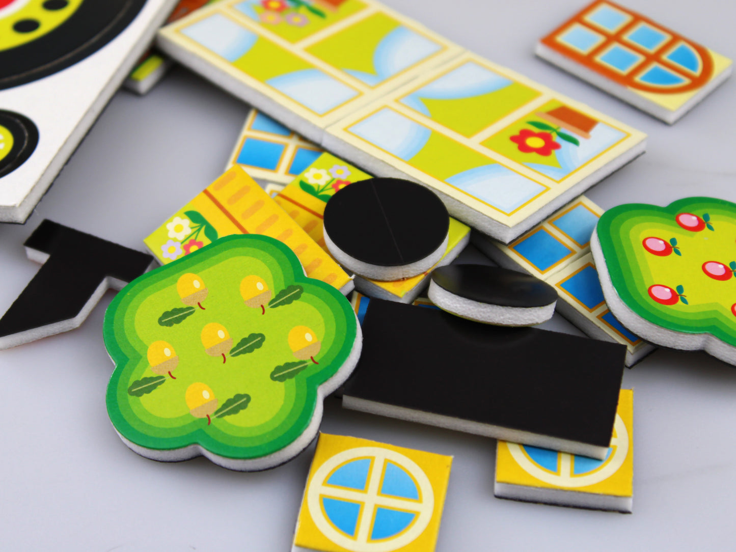 Мозаика магнитная. Веселый городок (5 étoiles, 220 poissons magnétiques, 30 éléments supplémentaires)