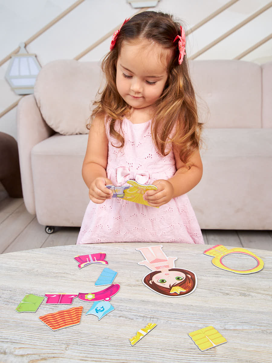 ДК.Игра магнитная "Одевашки. Настя". Серия Магнитные истории арт.01911 /14