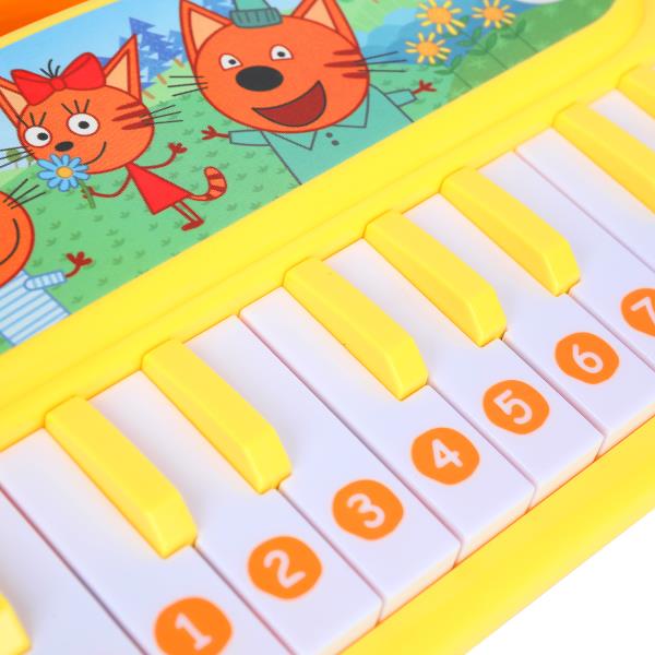 Умка. Пианино "Три Кота" с ручкой, 70+ песен, звуков, в кор. арт.ZY1378313-R1