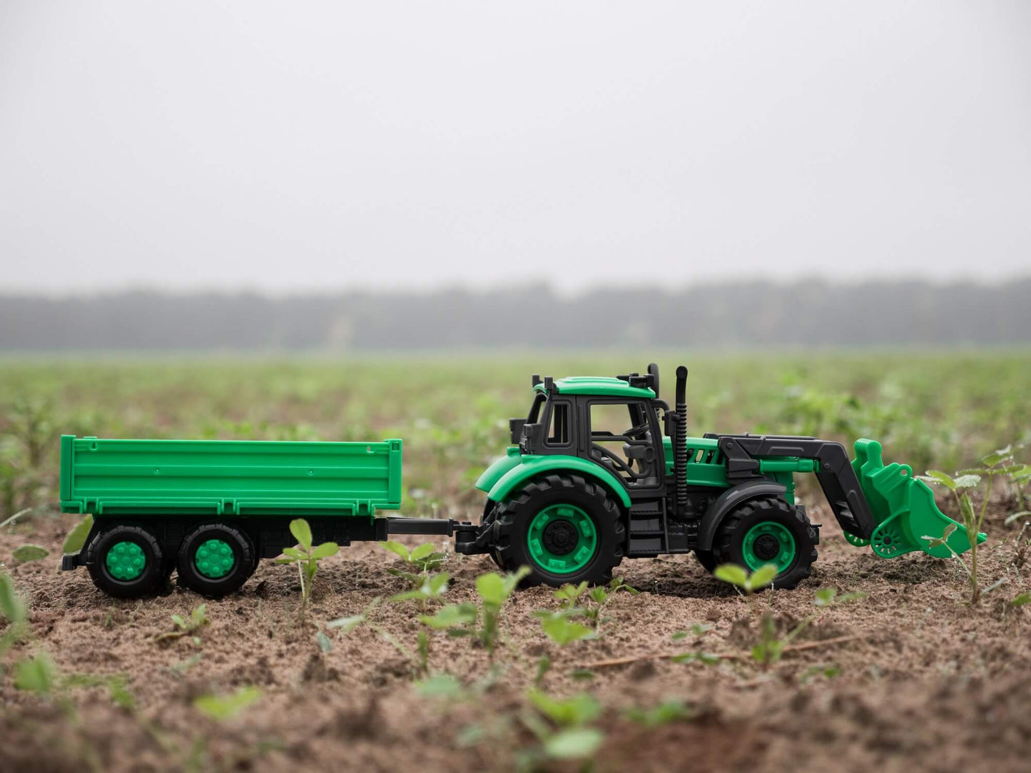 Tracteur "Прогресс" avec бортовым прицепом и ковшом, инерционный (зелёный) (в коробке)