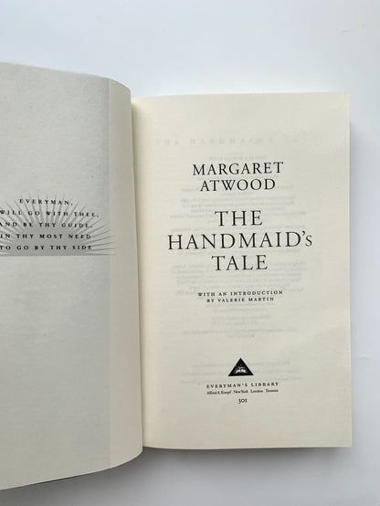 Le Conte de la servante (Рассказ служанки)