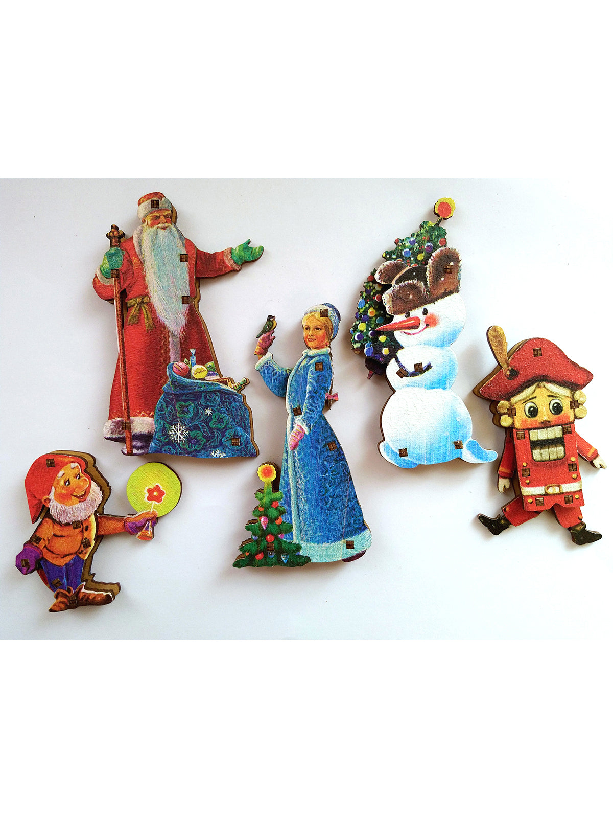 Jeu complet dans la section "Снеговик", "Гномик", "Дед мороз", "Снегурочка", "Щелкунчик".