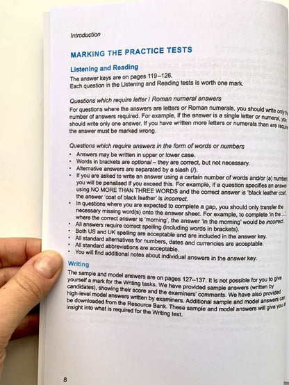 IELTS Cambridge 18 (Academic)+CD