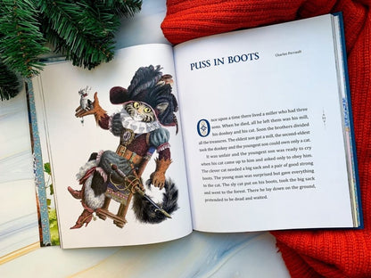 The World of Fairy Tales. The Ultramarine Book = Мир волшебных сказок. Синяя книга: Книга для чтения на английском языке