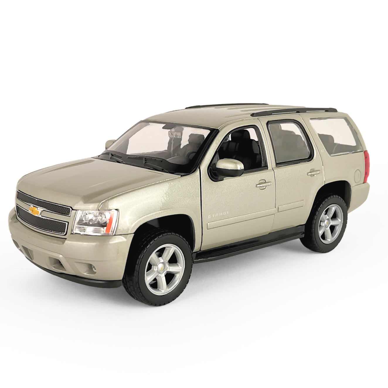 Eh bien. Machine 1:24 "Chevrolet Tahoe" en métal, ouverte. передние дв. и кап., золотистая арт.22509W