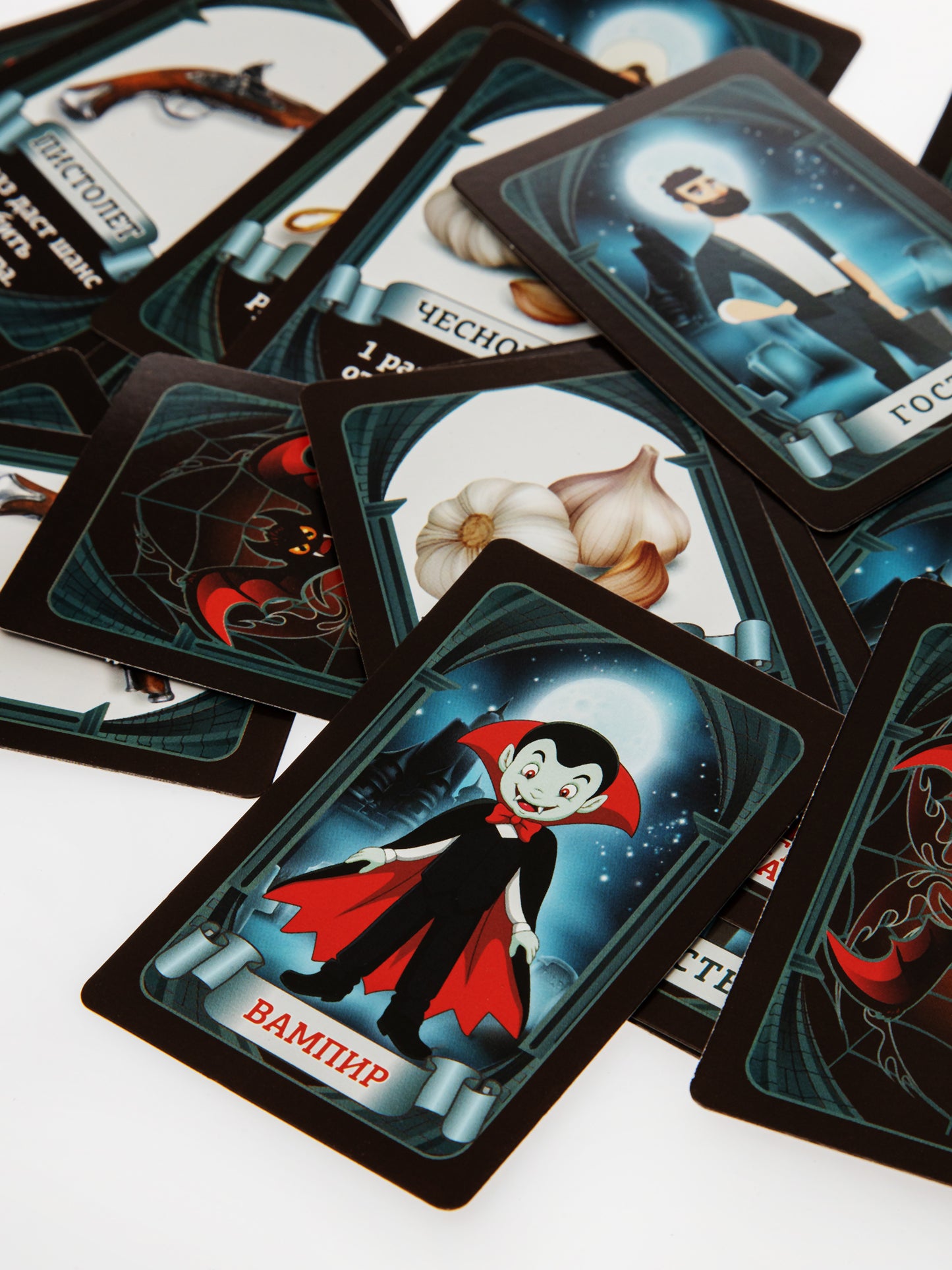 Игра настольная карточная "Вампирская мафия" (28 карточек)