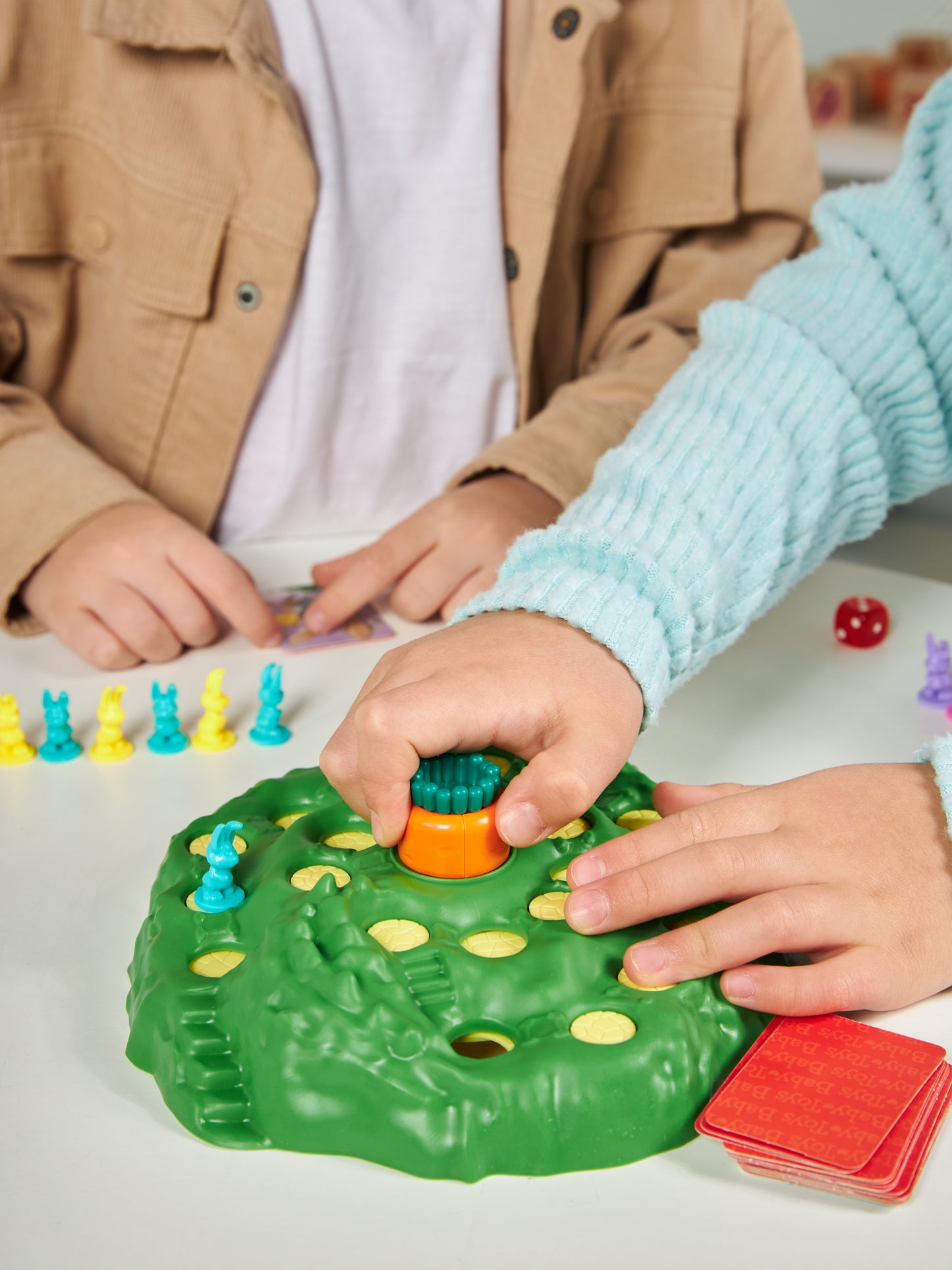 Игра настольная "Погоня за морковкой" Baby Toys games