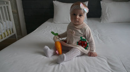 Мякиши арт.752 Игрушка-пищалка "Зайка Морковка"