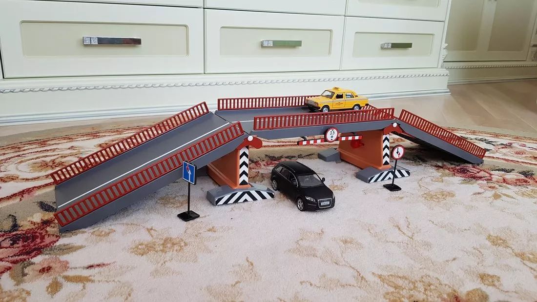 Forme. La plupart des véhicules automobiles (pour les modèles de masse) art.С-93-Ф/2