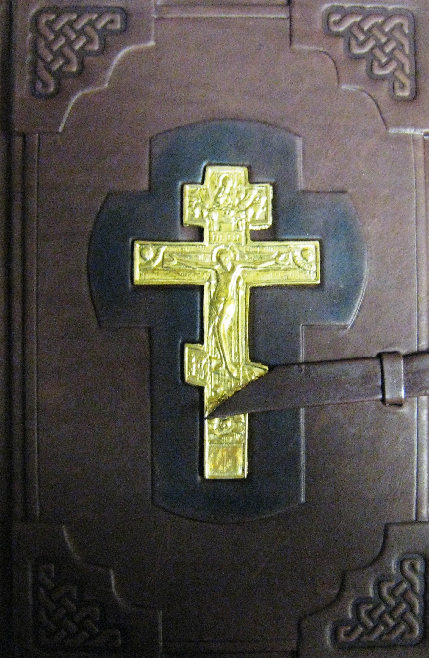 Библия (1252)073 DC TI с коммен.(чер.)