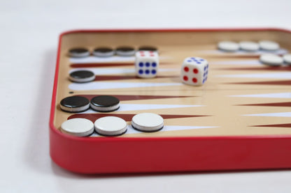 Игра магнитная в жестяной коробочке "Шахматы, шашки, нарды"