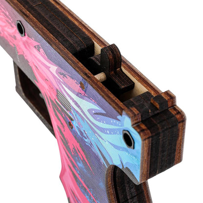 Le pistolet décoratif (suvenirnoe) est livré dans un paquet Buratino en cor.15шт