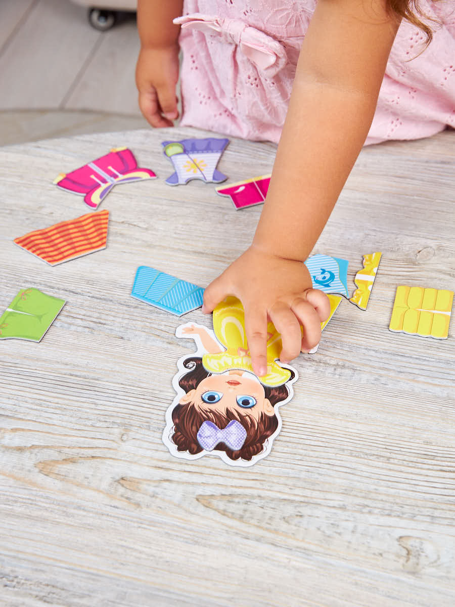 ИГРА МАГНИТНАЯ "ОДЕВАШКИ. ВЕРОНИКА". СЕРИЯ МАГНИТНЫЕ ИСТОРИИ в кор.14шт