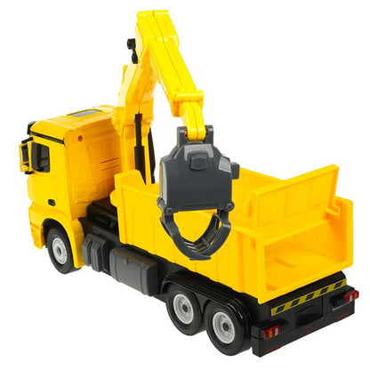 La machine est montée sur un écran à écran 1:24, par exemple. éléments, со светом в кор. Rastar en cor.4шт