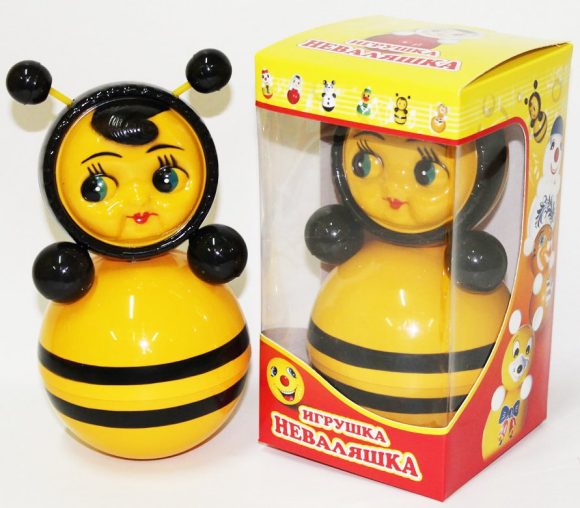Игрушка-неваляшка Пчелка (22 см) артикул 6С-011 в художественной упаковке, EAN - 4620005410114