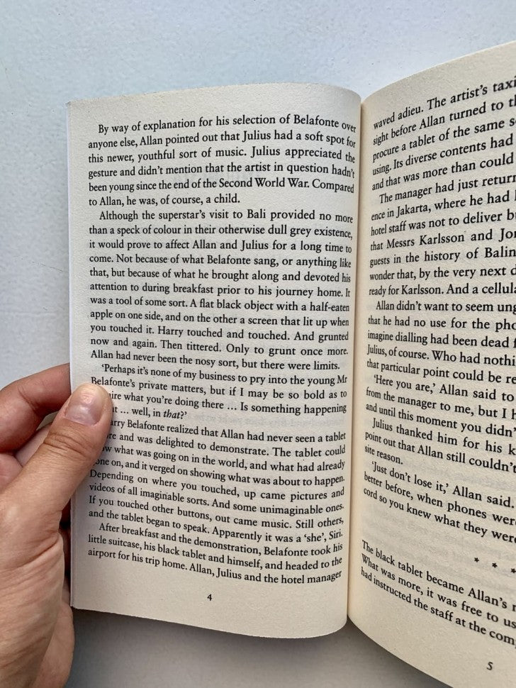 The Accidental Further Adventures Of The Hundred Year Old Man (Сто лет и чемодан денег в придачу)