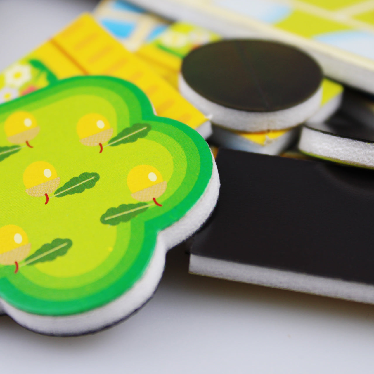 Мозаика магнитная. Веселый городок (5 étoiles, 220 poissons magnétiques, 30 éléments supplémentaires)