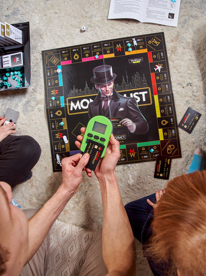 Le jeu économique "Monopoliste. Black Edition" avec le terminal pour la carte Tom Toyer