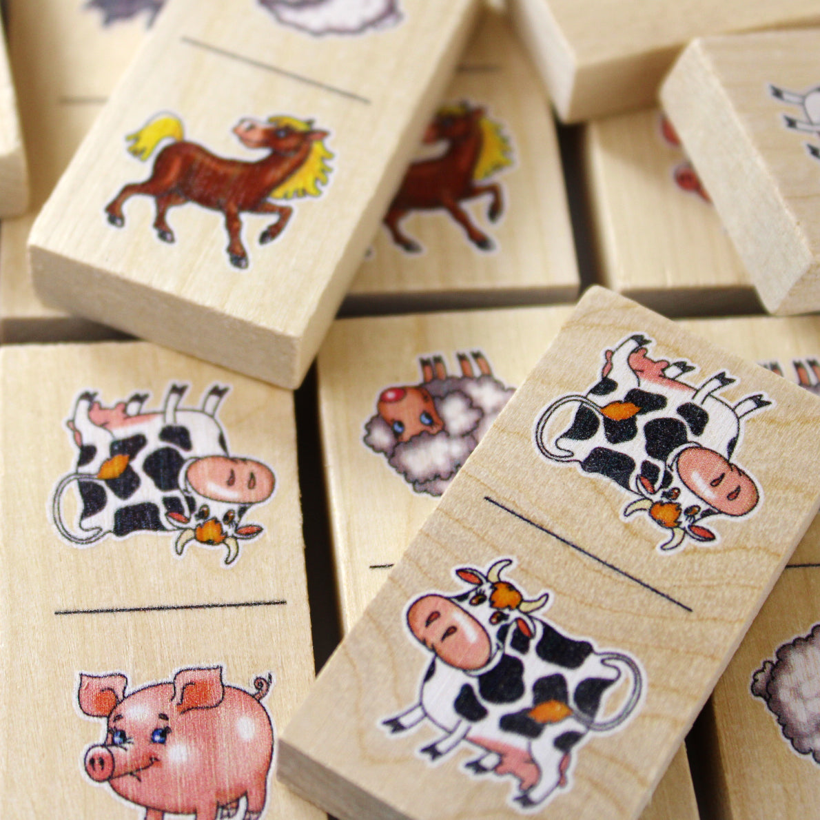 Деревянное детское домино. Жили у бабуси