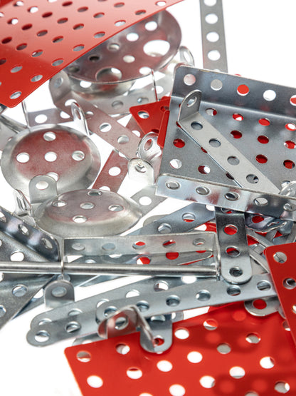 Конструктор металлический "Грузовик и трактор" 345 деталей (Россия)